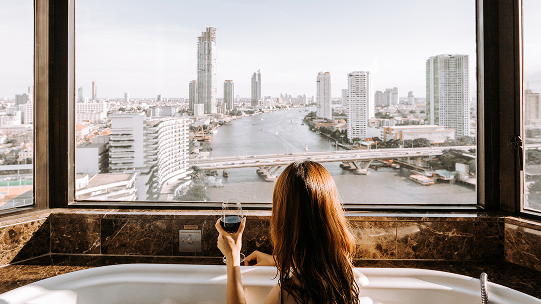 A woman in the bath at the Shangri La Bangkok.